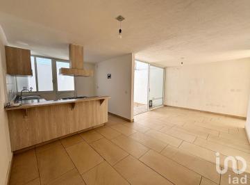 Casa · 101m² · 3 Recámaras · 2 Estacionamientos · Casa en Renta en Stacia Residencial Aguascalientes