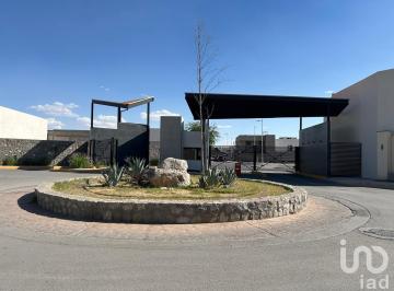 Casa · 251m² · 4 Recámaras · Residencia Nueva en Venta Estilo Contemporaneo