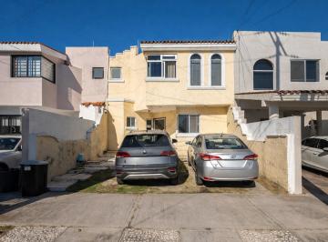 6c4950e6-91c7-4655-b1ff-43c894ea5c4a.png · Casa en Condominio en Venta en Fraccionamiento Jardines Vallarta