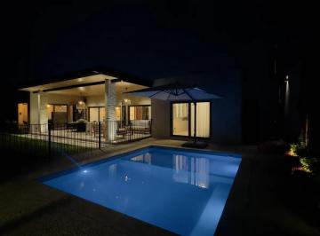 Casa de 4 habitaciones, Querétaro · Preciosa Casa en Jurica