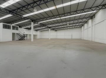 Bodega comercial · 880m² · 7 Estacionamientos · Bodega en Renta en Mixcoac