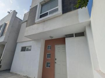 Casa de 3 habitaciones, Reynosa · Casa con 140 m² de Terreno, 3 Recámaras en Renta en Vista Hermosa