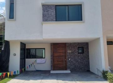 Casa de 3 habitaciones, Zapopan · Casa en Renta Valle Imperial