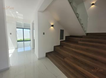 Casa · 320m² · 3 Recámaras · 3 Estacionamientos · Casa con Roof Garden | Lomas del Dorado