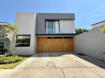 Casa en condominio · 286m² · 4 Recámaras · 2 Estacionamientos · Hermosa Casa en Venta en Los Naranjos, Santa Anita, Tlajomulco de Zuñiga