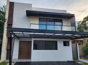 Casa · 297m² · 4 Recámaras · Casa - Fraccionamiento Vía Cumbres