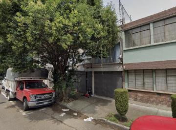 Casa de 4 habitaciones, Miguel Hidalgo · Inmueble de Recuperación Ubicado en
