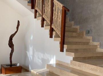 1bdd013f52625e8a1443cdaaf8aac8fd06509153234730cda81de8736142ef06 · Yucatán Country Club, Kutz, con Acabados de Lujo y Paneles Solares