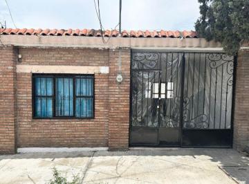 Casa de 2 habitaciones, Saltillo · Casa en Venta en La Col. Zamora