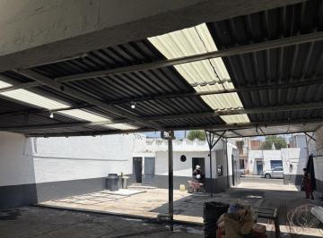 Bodega comercial · 180m² · En Renta Bodega Comercial con Patio Cerca de 5 de Febrero