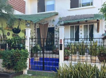 Casa en condominio · 257m² · 4 Recámaras · 2 Estacionamientos · Venta Casa Holistica en El Centro de Cancún