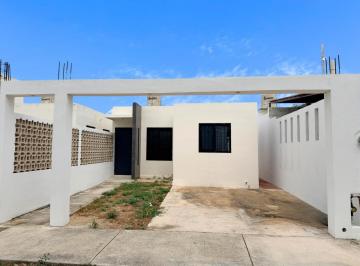 Casa · 65m² · 2 Recámaras · 2 Estacionamientos · Casa en Cd Caucel 2 Recamaras, Una Planta, Acepta Infonavit, Cofinavit, Etc