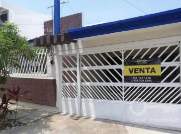 Casa · 184m² · 2 Recámaras · Casa en Renta, Michoacán, Col. Petrolera