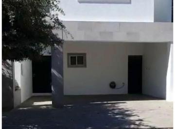 Casa de 3 habitaciones, Saltillo · Casa con Excelente Ubicación