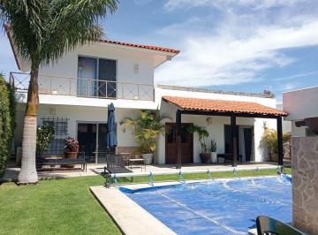 Casa en condominio · 180m² · 3 Recámaras · 5 Estacionamientos · Casa en Venta en Roca Azul, Jocotepec.