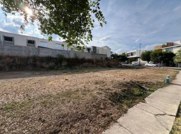 Terreno / Lote · 230m² · Terrenos en Venta en Virreyes