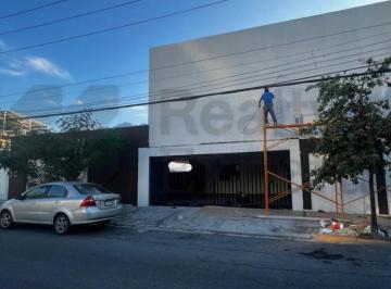 Oficina · 135m² · 4 Estacionamientos · Oficina en Zona San Agustín