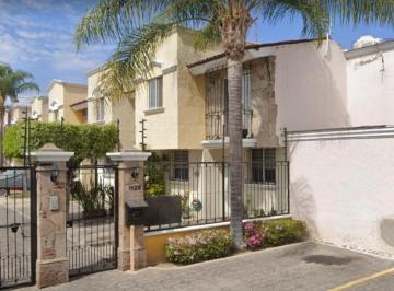 Casa de 3 habitaciones, Zapopan · Venta de Casa en Zapopan Col Jardines del Valle