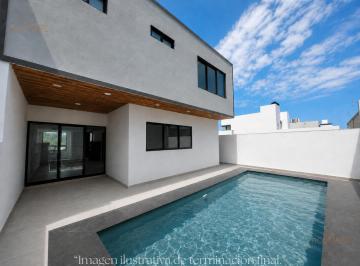 Casa · 266m² · 3 Recámaras · 2 Estacionamientos · Casa 3 Recámaras | Alberca Privada | Lomas del Dorado