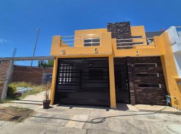 Casa · 200m² · 3 Recámaras · 1 Estacionamiento · Casa en Real Pacifico