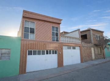 Casa de 3 habitaciones, Durango · Casa Amplia en Venta Cerca del Centro Histórico de Durango | 230 m², Terraza y C