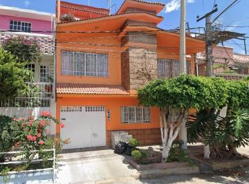 Casa de 4 habitaciones, Nezahualcóyotl · Venta de Casa en Agua Azul Cuidad Nezahualcoyotl