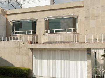 Casa de 4 habitaciones, Gustavo A. Madero · Casa en Lindavista Norte en Remate Bancaria