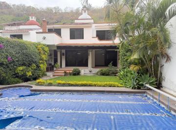 Casa · 315m² · 3 Recámaras · 2 Estacionamientos · Casa en Fraccionamiento La Cañada