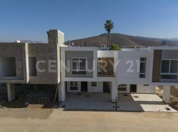 Casa en condominio · 139m² · 2 Recámaras · 2 Estacionamientos · Casa en Venta en Residencial Diamante en Ensenada, B. C.
