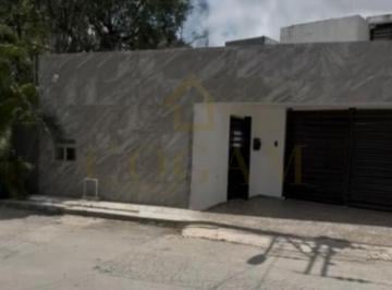 Casa · 347m² · 4 Recámaras · 2 Estacionamientos · Casa en Venta en Cancún Zona Álamos 1