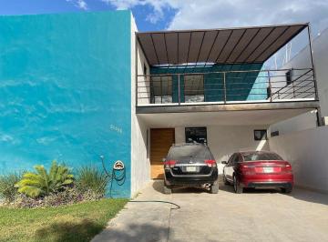 Casa · 248m² · 3 Recámaras · 2 Estacionamientos · Casa en Venta en Dzitya, Mérida Yucatán (Eb - Vv5277)