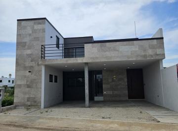 Casa · 360m² · 4 Recámaras · 2 Estacionamientos · Casa en Dzityá