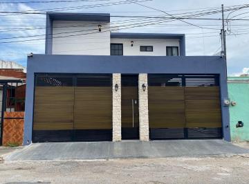Casa · 160m² · 4 Recámaras · 2 Estacionamientos · Casa en Venta en Leandro Valle Poligono en Merida Yucatan