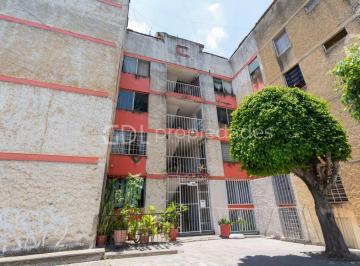 Departamento de 2 habitaciones, Guadalajara · Jardines de San José Departamento en Venta