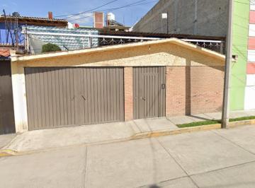 Casa de 3 habitaciones, Toluca · Casa en Venta en Col San Mateo Oxtotitlan en Estado de Mexico