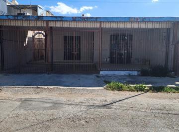 Casa · 237m² · 3 Recámaras · 2 Estacionamientos · Casa en Venta Para Remodelar Mérida Pensiones