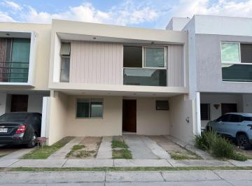 Casa en condominio de 3 habitaciones, Zapopan · Casa en Renta en El Campestre, Zapopan