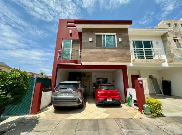 Casa de 3 habitaciones, Zapopan · Real de Valdepeñas Casa en Venta Coto Valladolid con Buena Ubicación