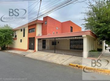 Casa · 495m² · 4 Recámaras · 3 Estacionamientos · Casa Venta Monterrey Cumbres 1ra Sección