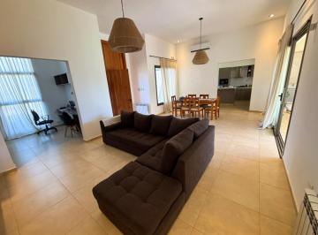 Casa de 3 habitaciones, Naucalpan de Juárez · Se Vende Hermosa Casa con Alberca en Circuito Heroes
