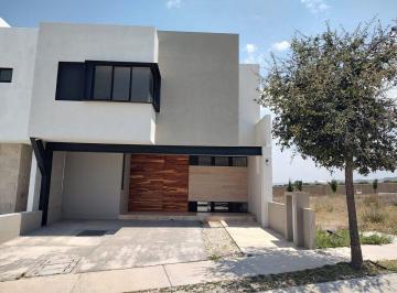 35a4e98ef0c24a31c5ddcea2d10dea1da8d11dca7ee1d843272bb5f791e294b4 · Casa en Renta El Mayorazgo Residencial