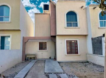 Casa de 2 habitaciones, Saltillo · Bonita Casa en Renta Al Sur de Saltillo