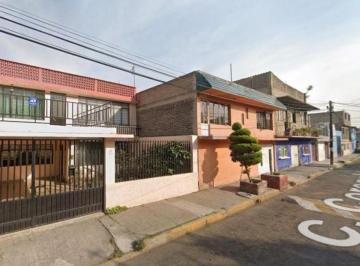 Casa de 3 habitaciones, Iztapalapa · Casa en Juan Escutia Cerca del Metro Tepalcates en Recuperación Hipotecario!