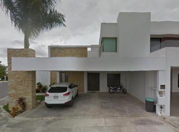 Casa de 4 habitaciones, Mérida · Casa en Venta en Mérida, Yucatán