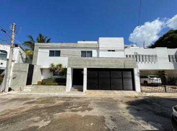 Casa · 250m² · 3 Recámaras · 2 Estacionamientos · Casa - Prado