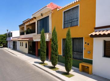 Casa de 3 habitaciones, Corregidora · Casa en Venta en Lomas Candiles Queretaro