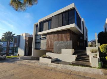 Casa de 4 habitaciones, Zapopan · Casa en Puerta del Bosque
