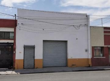 Bodega comercial · 444m² · 1 Estacionamiento · Bodega Industrial con Grúa Viajera, Oficinas y 220v en Renta – Centro Monterrey