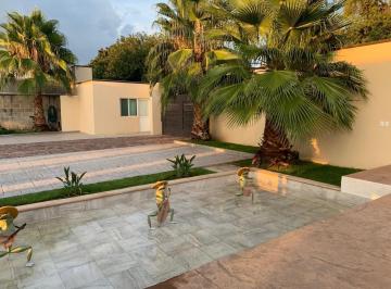 Casa · 2030m² · 4 Recámaras · 24 Estacionamientos · Casa en Venta Residencial El Álamo León Guanajuato