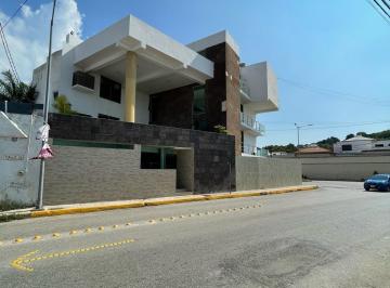 Departamento · 110m² · 3 Recámaras · 2 Estacionamientos · Departamento - Kanisté